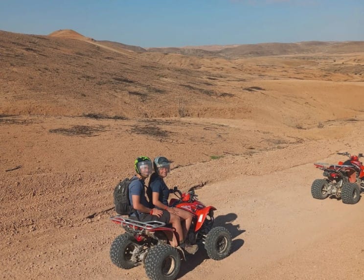 Moto 4 no deserto do Agafay