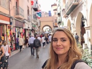 Read more about the article Viajar Sozinha para Marraquexe: Guia de Segurança e Dicas Essenciais para Mulheres Portuguesas